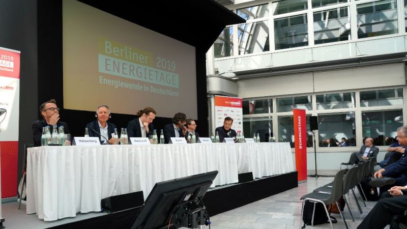 Possible ways to a climate-neutral building stock were discussed by the experts in the BMWi event series at the Berlin Energy Days.