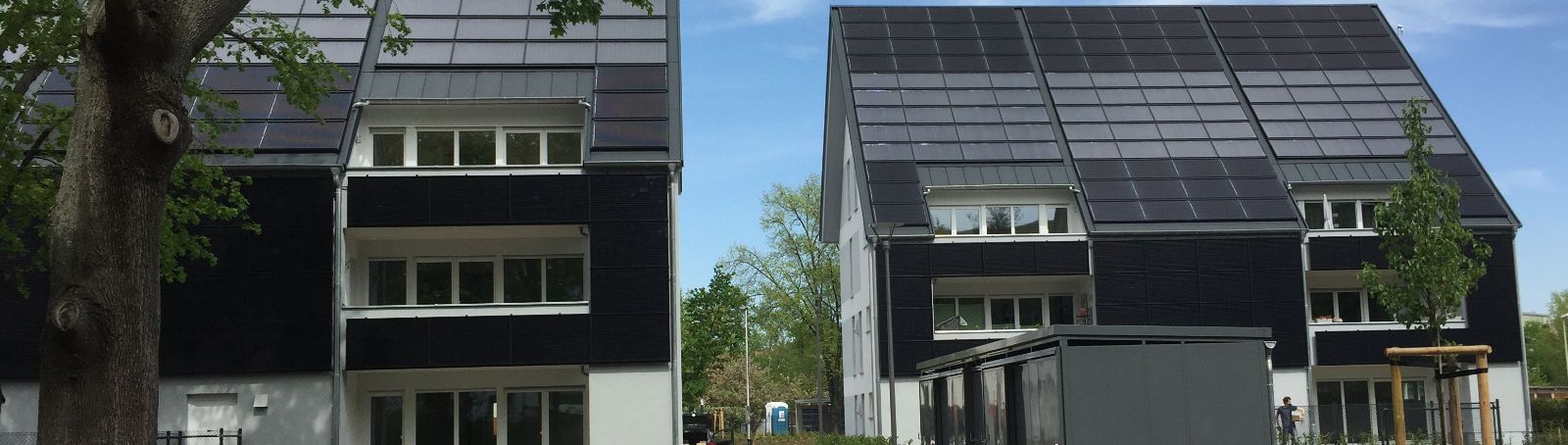 Diese zwei solaren, teilautarken Mehrfamilienhäuser in Cottbus untersucht ein Team der TU Bergakademie Freiberg im Projekt Eversol.