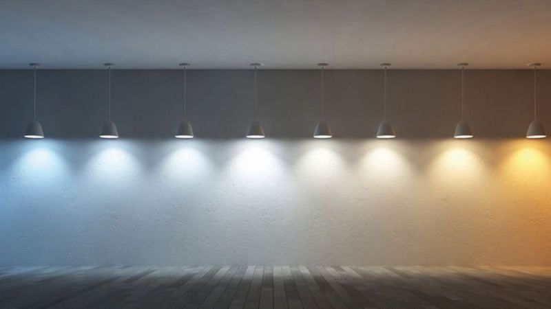 LED's an Decke, die unterschiedlich hell leuchten
