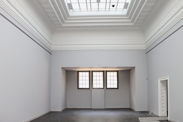 Showroom on the 1st floor with completed glass ceiling for daylight utilisation and new paint