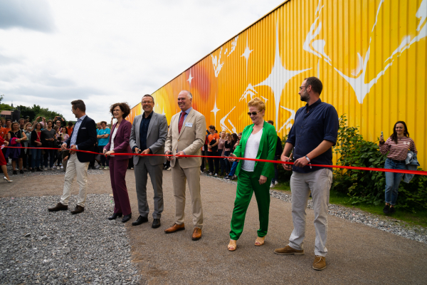 Ribbon-cutting ceremony to mark the start of SDE 21/22 with Dr. Wolfgang Langen, BMWK (3rd from left)