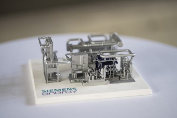 A model of the heat pump, built by Siemens Energy, that is being used in the Qwark3 project