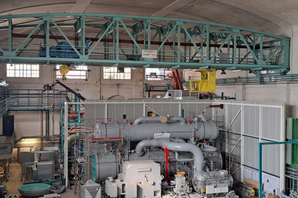 Large-scale heat pump at the EnBW power plant in Stuttgart-Münster. 